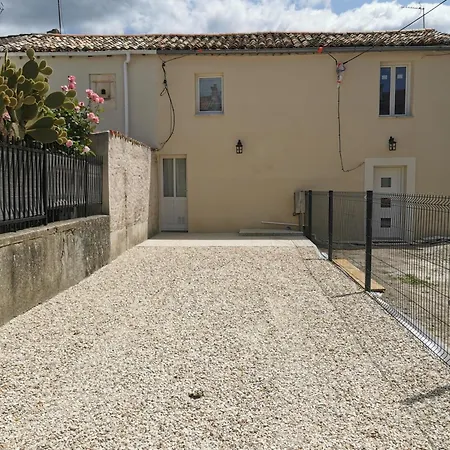 Διαμέρισμα Jolie Maison Au 34 Centre-ville